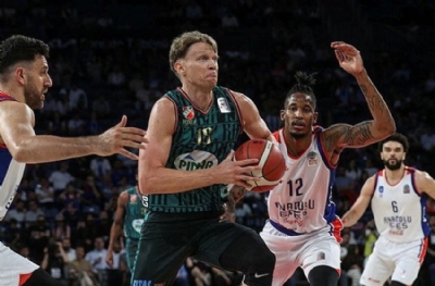 Anadolu Efes 85-68 Pınar Karşıyaka