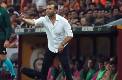Galatasaray'da 4 kadro dışı! Leo Dubois da gitti