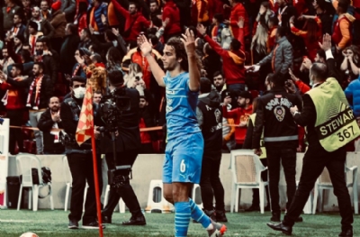 Adı Galatasaray'la geçiyordu! Matteo Guendouzi ortalığı karıştırdı 