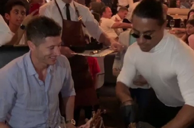 Lewandowski'den Nusret ayıbı! Yemek parası çıkışmamış garibanın