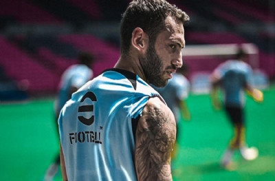 Hakan Çalhanoğlu'ndan Stefan Kuntz'a zehir zemberek sözler! 'Genç takım hocası'