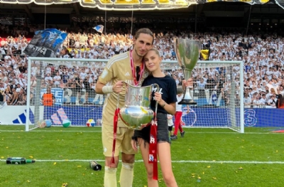 Ağzından çıkanı kulağı duymayan Kamil Grabara, karısını tehditlere maruz bıraktı