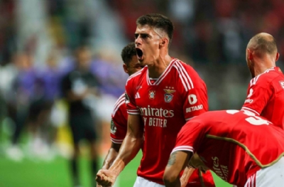 ManU stoperini buldu: Antonio Silva