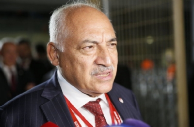 Büyükekşi sürekli konuşuyor