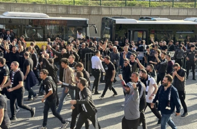 Beşiktaşlı taraftarlar RAMS Park'a geldi