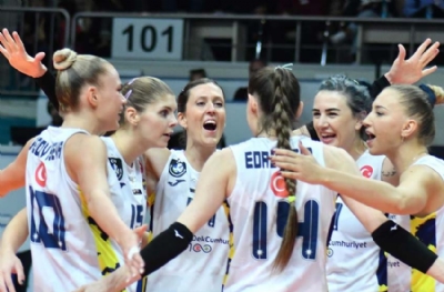 Fenerbahçe Opet set vermedi