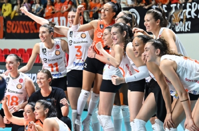 Eczacıbaşı set vermedi! 