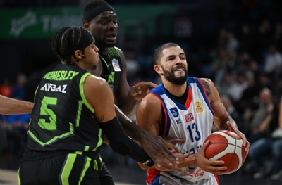Anadolu Efes - TOFAŞ maç sonucu: 85-75