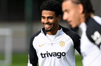 Ian Maatsen, Manchester City'e göz kırpıyor