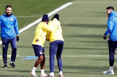 Fenerbahçe'ye Fred ve Djiku müjdesi! Antrenmana çıktılar