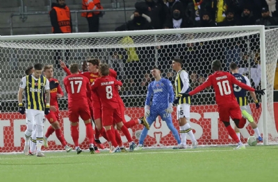 Fenerbahçe'yle alay ettiler! 'FCN oyuncak gibi oynadı!' 'FCN Katliam yaptı'