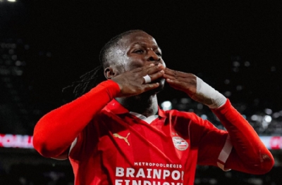 Tottenham, Brentford'u üzecek! Johan Bakayoko için devreye girdiler
