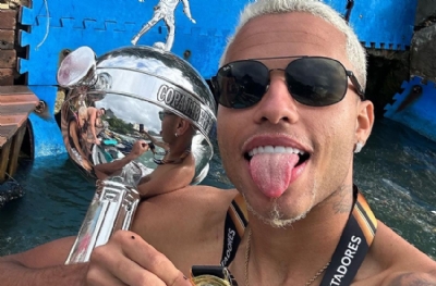 Felipe Melo önerdi menajeri İstanbul'a geldi! M.City maçını oynayıp İstanbul'a gelecek