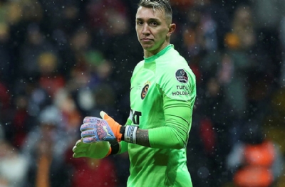 Muslera'ya 'istediğin takıma imza atabilirsin' denildi! Dün son gündü
