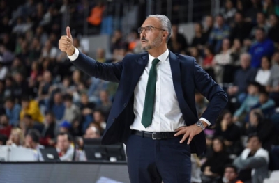 Hakan Demir yeniden Manisa BBSK'da