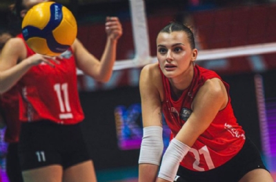 Hanife Nur Özaydınlı Çukurova Belediyespor’da