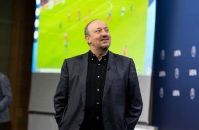 Rafa Benitez kaşınıyor! Jailson'u stoper oynatacak