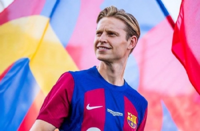 United'ın rakibi PSG! Hedef Frenkie de Jong