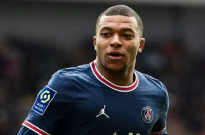 Mbappe'den ilginç hareket! Maçı tribünde izledi