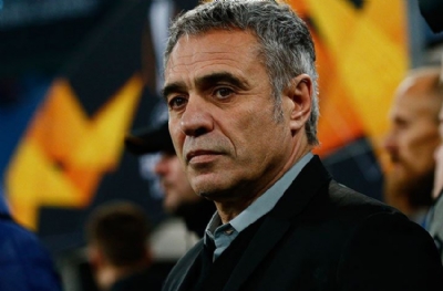 Ersun Yanal'dan büyük sürpriz