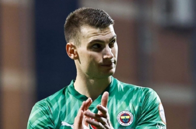Livakovic 22 maç sonra formasını kaybetti! Fenerbahçe'nin Hırvat kalecisinin sorunu