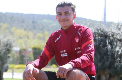 Almanlar, Can Uzun'un peşini bırakmıyor! Rudi Völler bir kez daha görüşecek