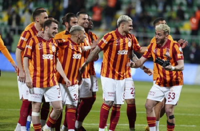 Okan Buruk defterden sildi bir kere! Alanyaspor maçında kadro dışı kaldı