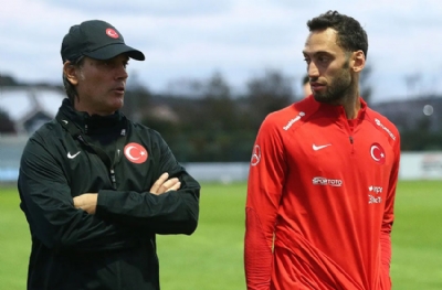 Enzo Montella'dan kaptana büyük övgü! 'Dünyanın en iyi orta saha oyuncusu'