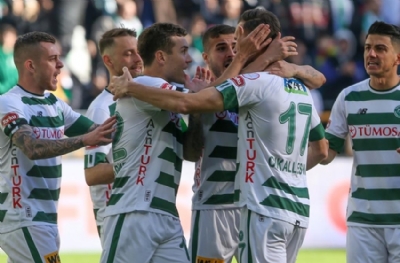  Konyaspor'da peş peşe ayrılık