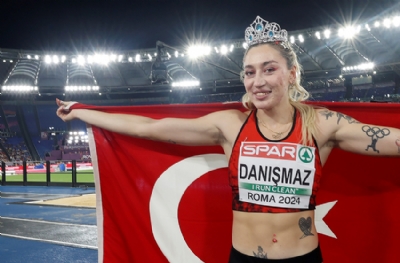 Tuğba Danışmaz'dan Avrupa Şampiyonası'nda gümüş madalya