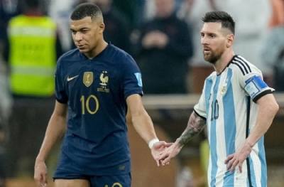 Messi, Mbappe'ye ayar verdi