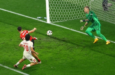  MİLLİ TAKIM HABERLERİ | Mert Günok'un kurtarışı dünyayı ayağa kaldırdı! Gordon Banks'e rahmet okuttu