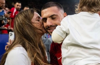 Merih Demiral'ın eşini de çıldırttılar