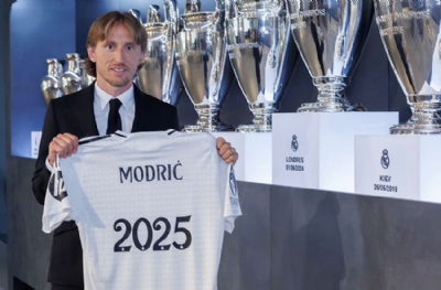 Luka Modric ile 1 yıl daha