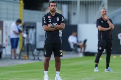 van Bronckhorst'un iki 6 ve iki 10 numara açıklamaları