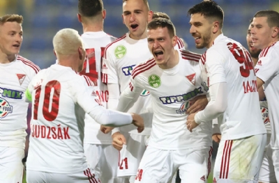 Fenerbahçe'ye yazıldı! Oyuncu korkunç sakatlığı hakkında açıklama yaptı