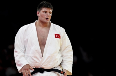 İbrahim Tataroğlu son 16'da