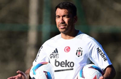Giovanni van Bronckhorst çok iddialı! “20’den fazla zaferim var…”