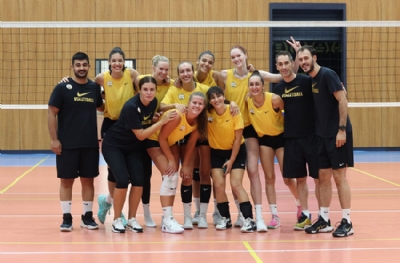 VakıfBank sezonu açtı
