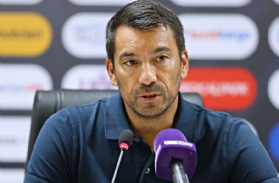 Giovanni Van Bronckhorst: Guruplara kalmayı hedefliyoruz