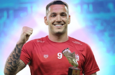 Rey Manaj transferde son kararını verdi