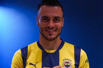 Fenerbahçe, Kostic'i resmen kadrosuna kattı