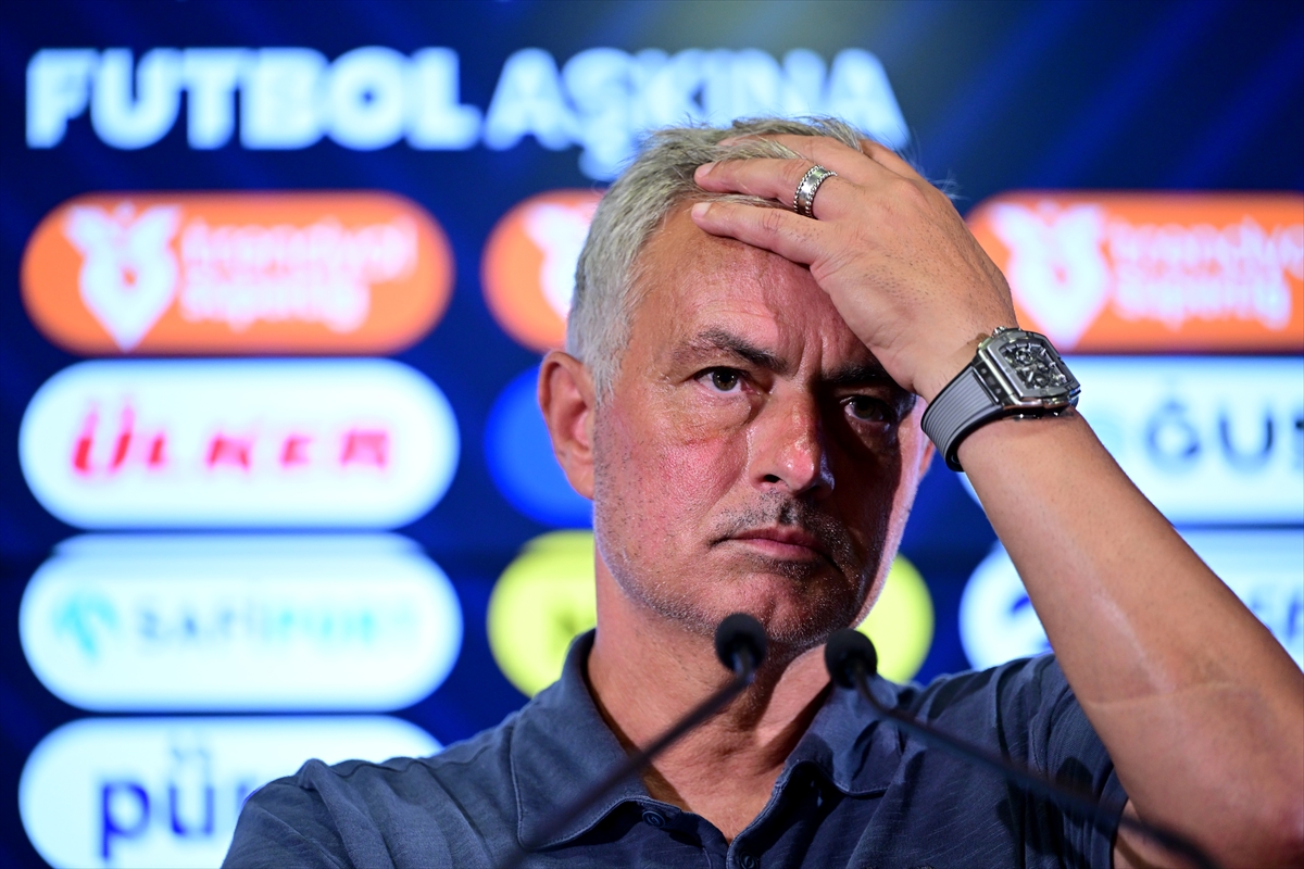 Mourinho'nun aklı, olmadığı şampiyonluğun bonusunda