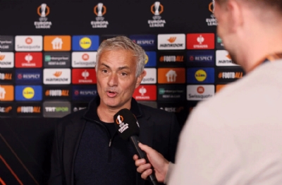 Mourinho yolunu kesti, elini sıktı! Sonra da demediğini bırakmadı