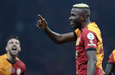 Taht kurdu Galatasaray'ın kalbine! En güzel yerinde