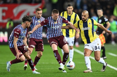 İşte Trabzonspor-Fenerbahçe maçının devre arasında VAR odasına giren yönetici!