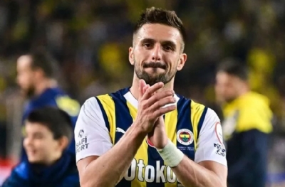  Dusan Tadic kalıyor