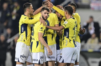 Fenerbahçe'yi 0 puan korkusu sardı! 4 maçta 10 puan gerekiyor