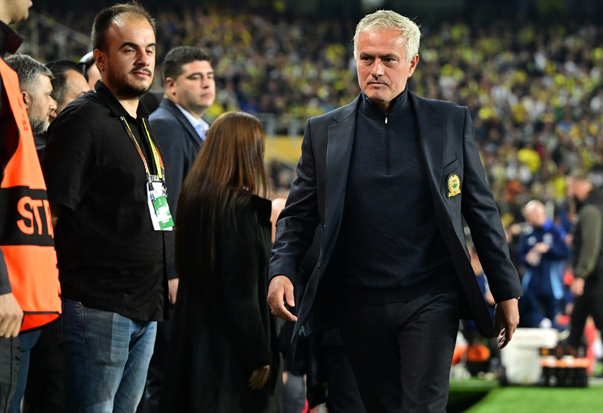 Mourinho'nun şampiyonluk umutları tükendi! Galatasaray'ı kutlayacak mı?  