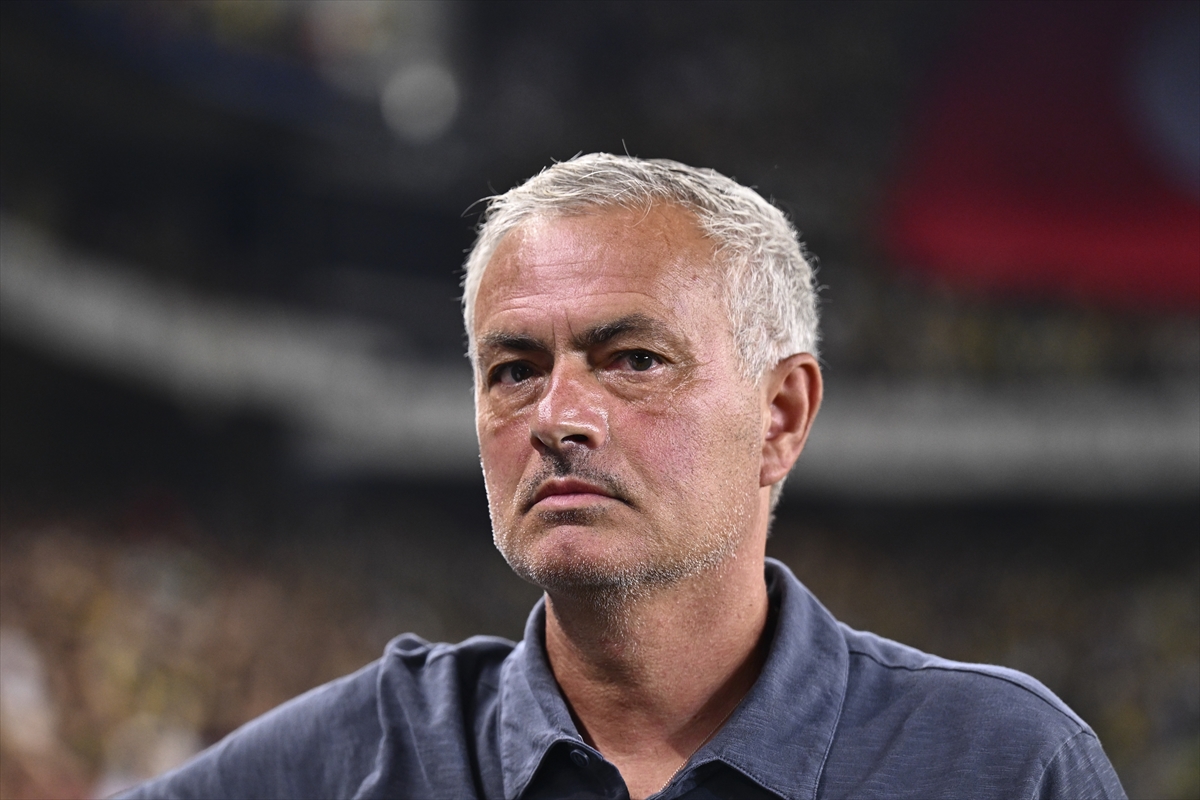 UEFA mı yasakladı, Mourinho mu katılmadı?